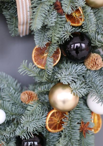 Coroniță de Crăciun Clasica cu globuri negre Cadoul-041 foto